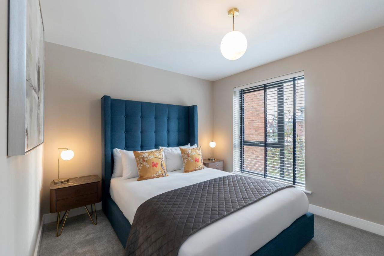 Elliot Oliver - Luxurious Two Bedroom Apartment With Parking 格洛斯特 外观 照片