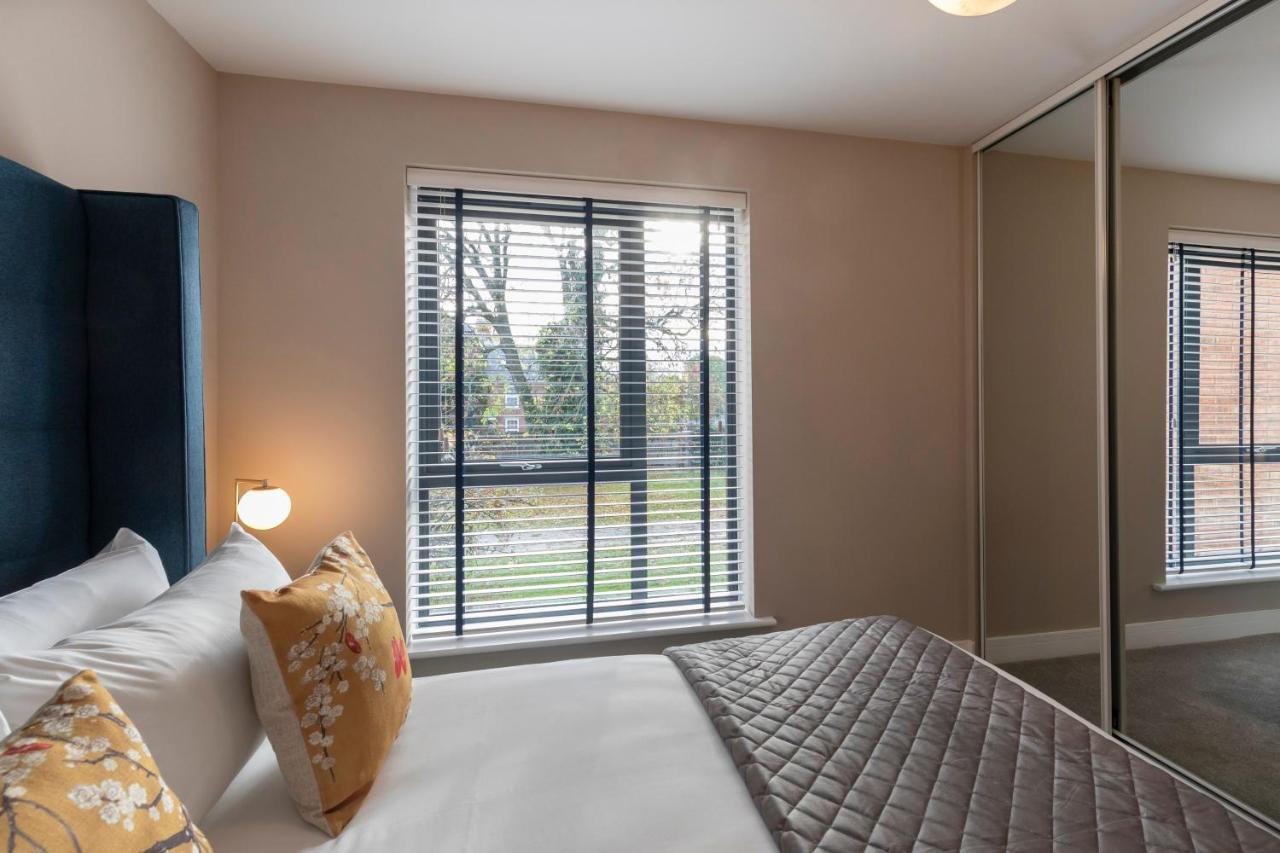 Elliot Oliver - Luxurious Two Bedroom Apartment With Parking 格洛斯特 外观 照片